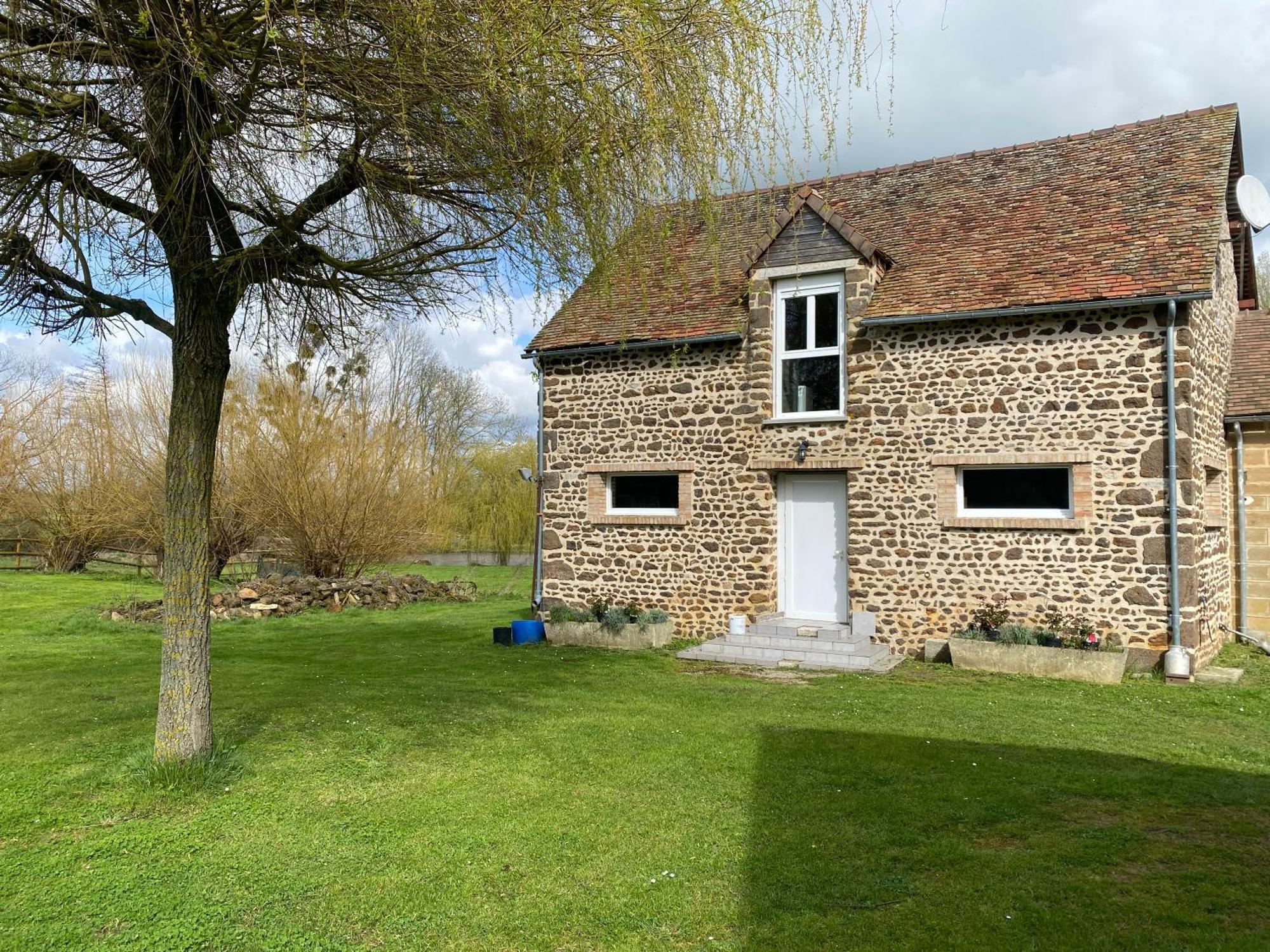 Moitron-sur-Sarthe Le Petitepinay Bed & Breakfast エクステリア 写真