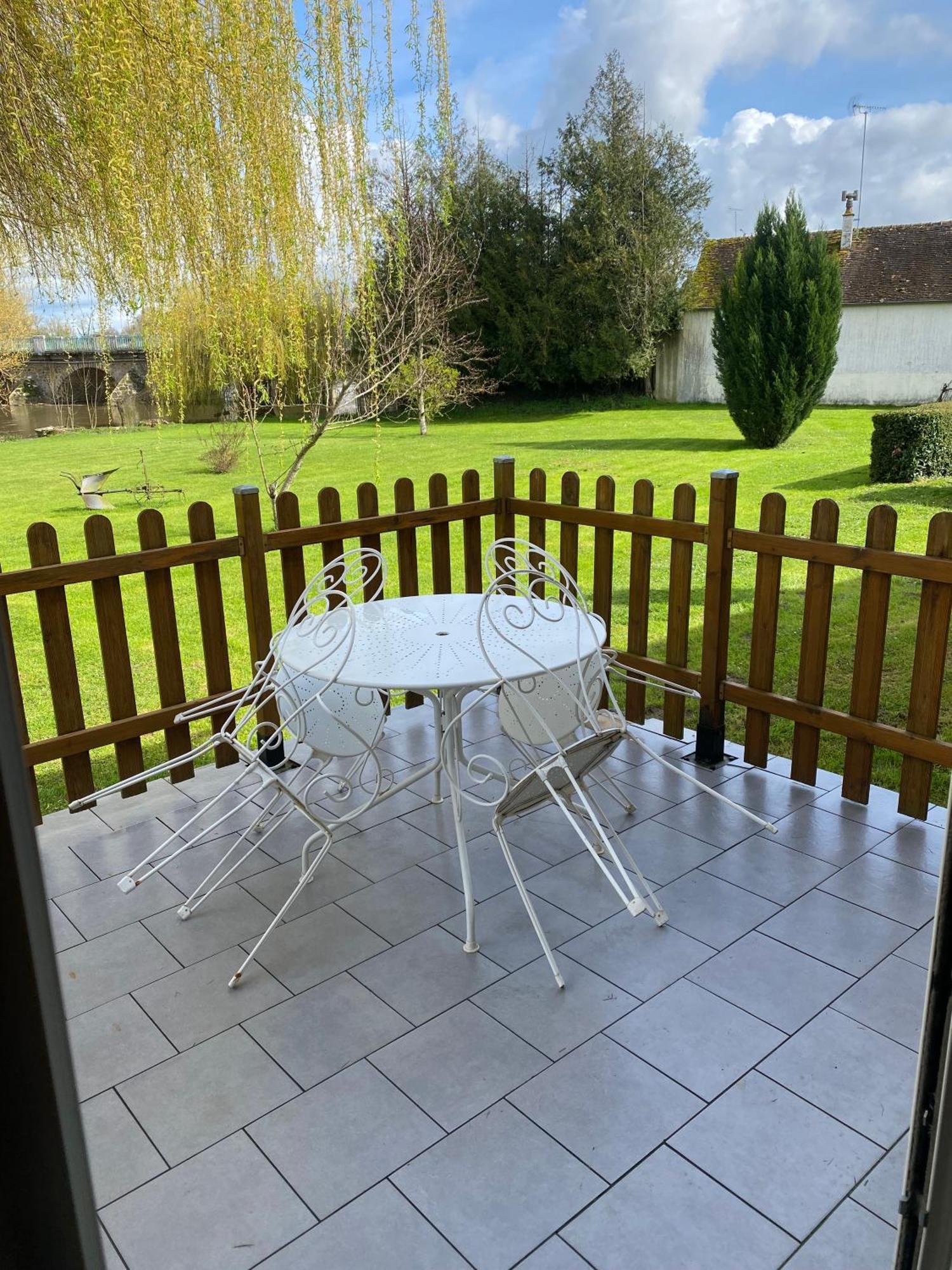 Moitron-sur-Sarthe Le Petitepinay Bed & Breakfast エクステリア 写真