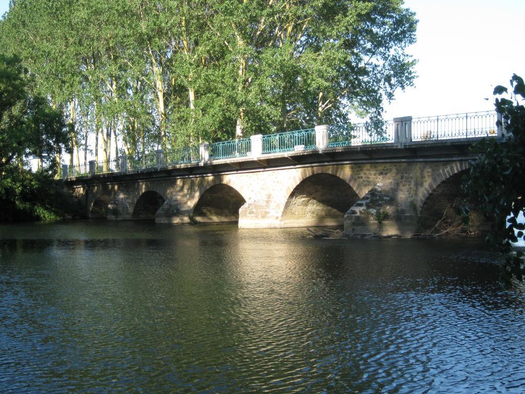 Moitron-sur-Sarthe Le Petitepinay Bed & Breakfast エクステリア 写真